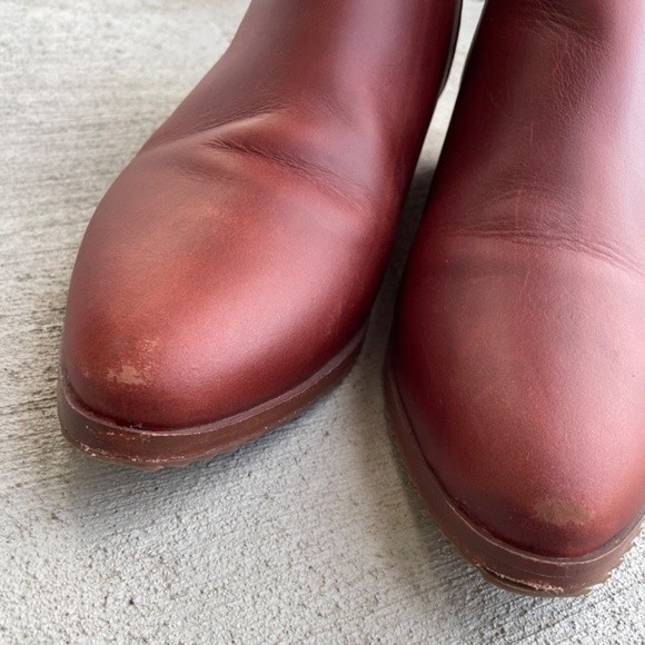 Nisolo Eva Everyday Chelsea Boot - Picture 4 of 6